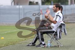 Regionalliga Bayern - FC Ingolstadt 04 II - FC Augsburg II -  Cheftrainer Stefan Leitl und Co-Trainer Ersin Demir am Spielfeldrand