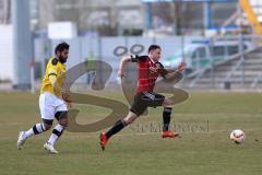 Regionalliga Bayern - FC Ingolstadt 04 II - SpVgg Bayreuth - am Ball Maurice Multhaupt (8) und links Tayfun Özdemir (SpVgg)