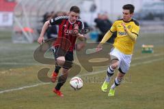 Regionalliga Bayern - FC Ingolstadt 04 II - SpVgg Bayreuth - aus der ersten Mannschaft Maurice Multhaupt (8) und rechts Bastian Horter (SpVgg)