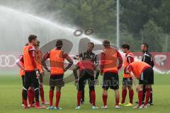 Regionalliga Bayern - FC Ingolstadt 04 II - U23 - Trainingsauftakt - Saison 2015/2016 - Cheftrainer Stefan Leitl und Co-Trainer Ersin Demir in der Runde