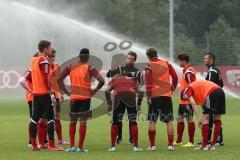 Regionalliga Bayern - FC Ingolstadt 04 II - U23 - Trainingsauftakt - Saison 2015/2016 - Cheftrainer Stefan Leitl und Co-Trainer Ersin Demir in der Runde