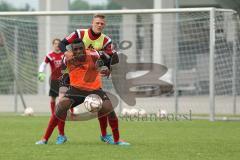 Regionalliga Bayern - FC Ingolstadt 04 II - U23 - Trainingsauftakt - Saison 2015/2016 - Aloy Ihenacho (11) und hinten Mathias Heiß