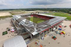 1. Bundesliga - Fußball - FC Ingolstadt 04 - Saisoneröffnung im Audi Sportpark - aus 40 Meter Höhe - Aussicht Attraktion Feier Möbelhof