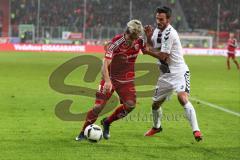 1. Bundesliga - Fußball - FC Ingolstadt 04 - SC Freiburg - Darío Lezcano (11, FCI) gegen Bulut, Onur (11 Freiburg)
