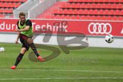 1. Bundesliga - Fußball - FC Ingolstadt 04 - Saisoneröffnung im Audi Sportpark - Showtraining - Hauke Wahl (17, FCI)