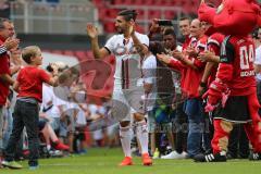 1. Bundesliga - Fußball - FC Ingolstadt 04 - Saisoneröffnung im Audi Sportpark - Einlauf der Spieler, Mannschaft, Fans, Jubel, abklatschen, Almog Cohen (36, FCI)