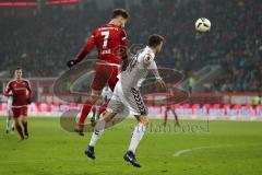 1. Bundesliga - Fußball - FC Ingolstadt 04 - SC Freiburg - Mathew Leckie (7, FCI) Günter, Christian (30 Freiburg) Kopfballduell