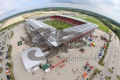 1. Bundesliga - Fußball - FC Ingolstadt 04 - Saisoneröffnung im Audi Sportpark - aus 40 Meter Höhe - Aussicht Attraktion Feier Möbelhof