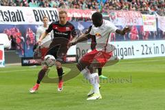 1. Bundesliga - Fußball - RB Leipzig - FC Ingolstadt 04 - Sonny Kittel (21, FCI) Dayotchanculle Oswald Upamecano (17 Leipzig) Zweikampf