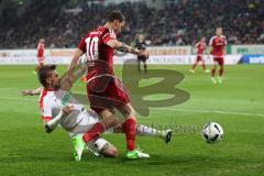 1. Bundesliga - Fußball - FC Augsburg - FC Ingolstadt 04 - Pascal Groß (10, FCI) wird gefoult