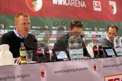 1. Bundesliga - Fußball - FC Augsburg - FC Ingolstadt 04 - Pressekonferenz nach dem Spiel, Cheftrainer Maik Walpurgis (FCI) und rechts Cheftrainer Manuel Baum(FCA)