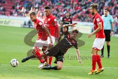 1. BL - Saison 2016/2017 - FSV Mainz 05 - FC Ingolstadt 04 - Pascal Groß (#10 FCI) - Daniel Brosinski (#18 Mainz) - Foto: Meyer Jürgen