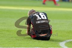1. BL - Saison 2016/2017 - FSV Mainz 05 - FC Ingolstadt 04 - Lukas Hinterseer (#16 FCI) verletzt am Boden - Foto: Meyer Jürgen
