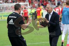 1. Bundesliga - Fußball - SC Freiburg - FC Ingolstadt 04 - Spiel ist aus, 1:1 Endstand, Ingolstadt 17. Platz, Abstieg, durch Falschmeldung Hamburgspiel jubelt Geschäftsführer Harald Gärtner (FCI)