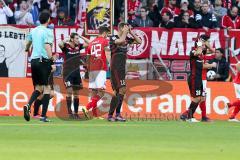 1. BL - Saison 2016/2017 - FSV Mainz 05 - FC Ingolstadt 04 - Lukas Hinterseer (#16 FCI) - Pascal Groß (#10 FCI) - Almog Cohen (#36 FCI) - mit einer vergebenen Torchance - Foto: Meyer Jürgen