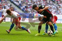 1. BL - Saison 2016/2017 - Hamburger SV - FC Ingolstadt 04 -Alfredo Morales #6 FCI) -Gotoku Sakai (#24 Hamburg) - Nicolai Müller (#27 Hamburg) -  Foto: Meyer Jürgen