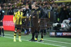 1. Bundesliga - Fußball - Borussia Dortmund - FC Ingolstadt 04 - 1:0 - Cheftrainer Thomas Tuchel (BVB Trainer) motiviert Gonzalo Castro (BVB 27)
