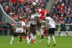 1. Bundesliga - Fußball - FC Bayern - FC Ingolstadt 04 - Marvin Matip (34, FCI) Javi Martinez (8 Bayern)