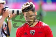 1. BL - Saison 2016/2017 - Hamburger SV - FC Ingolstadt 04 - Mathew Leckie (#7 FCI) beim warm machen - Foto: Meyer Jürgen