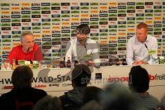 1. Bundesliga - Fußball - SC Freiburg - FC Ingolstadt 04 - Pressekonferenz nach dem Spiel, Cheftrainer Christian Streich (Trainer Freiburg)  und rechts Cheftrainer Maik Walpurgis (FCI)