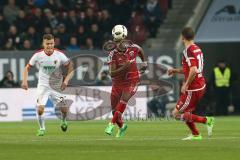 1. Bundesliga - Fußball - FC Augsburg - FC Ingolstadt 04 - mitte Roger de Oliveira Bernardo (8, FCI)