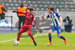 1. BL - Saison 2016/2017 - Hertha BSC - FC Ingolstadt 04 - Pascal Groß (#10 FCI) - Valentin Stocker (#14 Hertha) - Foto: Meyer Jürgen