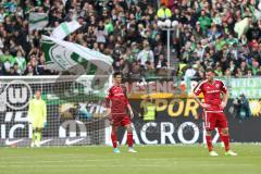 1. Bundesliga - Fußball - VfL Wolfsburg - FC Ingolstadt 04 - 2:0 Tor für Wolfsburg, enttäuschte Gesichter, Pascal Groß (10, FCI) Torwart Örjan Haskjard Nyland (1, FCI) Alfredo Morales (6, FCI)