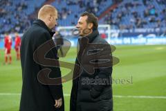 1. Bundesliga - Fußball - FC Schalke 04 - FC Ingolstadt 04 - Cheftrainer Maik Walpurgis (FCI) vor dem Spiel mit Cheftrainer Markus Weinzierl (Schalke)