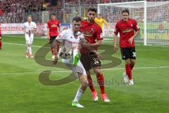 1. Bundesliga - Fußball - SC Freiburg - FC Ingolstadt 04 - Pascal Groß (10, FCI) Grifo, Vincenzo (32 Freiburg) Günter, Christian (30 Freiburg)