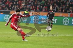 1. Bundesliga - Fußball - Bayer Leverkusen - FC Ingolstadt 04 - Almog Cohen (36, FCI) zieht ab Schuß Tor