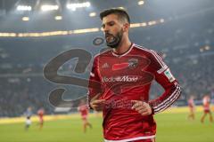 1. Bundesliga - Fußball - FC Schalke 04 - FC Ingolstadt 04 - Ecke Anthony Jung (3, FCI)