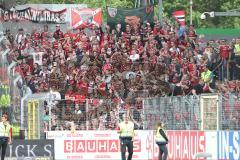 1. Bundesliga - Fußball - SC Freiburg - FC Ingolstadt 04 - mitgereiste Fans, Jubel Fahnen Choreo Kurve