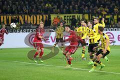 1. Bundesliga - Fußball - Borussia Dortmund - FC Ingolstadt 04 - mitte Alfredo Morales (6, FCI)  verpasst die Chance