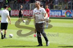 1. Bundesliga - Fußball - SC Freiburg - FC Ingolstadt 04 - Co-Trainer Michael Henke (FCI) motiviert beim Warmup