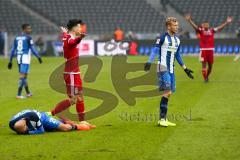 1. BL - Saison 2016/2017 - Hertha BSC - FC Ingolstadt 04 - Alfredo Morales (#6 FCI) mit der Schiedsrichterentscheidung nicht zufrieden - Foto: Meyer Jürgen