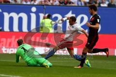 1. BL - Saison 2016/2017 - Hamburger SV - FC Ingolstadt 04 - Ørjan Nyland (#26 FCI) - Nicolai Müller (#27 Hamburg) - Foto: Meyer Jürgen