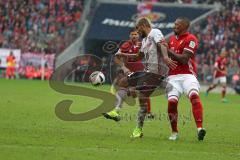 1. Bundesliga - Fußball - FC Bayern - FC Ingolstadt 04 - Darío Lezcano (11, FCI) Jerome Boateng (17 Bayern)