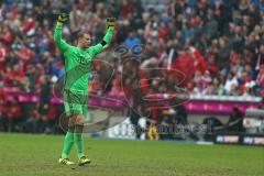 1. Bundesliga - Fußball - FC Bayern - FC Ingolstadt 04 - Sieg für Bayern Torwart Manuel Neuer (1 Bayern) jubelt