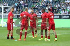 1. Bundesliga - Fußball - Borussia Mönchengladbach - FC Ingolstadt 04 - 2:0 - Vor dem Spiel Lukas Hinterseer (16, FCI) Hauke Wahl (17, FCI) Max Christiansen (19, FCI) Roger de Oliveira Bernardo (8, FCI) Anthony Jung (3, FCI)