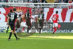 1. BL - Saison 2016/2017 - FSV Mainz 05 - FC Ingolstadt 04 - Ørjan Nyland (#26 FCI) bekommt das 2:0 durch Levin Öztunali (#8 Mainz) - Marcel Tisserand (#32 FCI) - Roger de Oliveira Bernardo (#8 FCI) - Foto: Meyer Jürgen