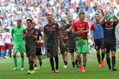 1. Bundesliga - Fußball - Hamburger SV - FC Ingolstadt 04 - Spiel ist aus Unentschieden, das Team geht zu den Fans Gratulation Jubel