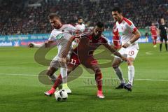 1. Bundesliga - Fußball - FC Augsburg - FC Ingolstadt 04 - Zweikampf Darío Lezcano (11, FCI) rechts #fc20#