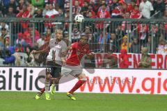 1. Bundesliga - Fußball - FC Bayern - FC Ingolstadt 04 - Darío Lezcano (11, FCI) Xabi Alonso (14 Bayern)