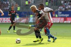 1. Bundesliga - Fußball - Hamburger SV - FC Ingolstadt 04 - Darío Lezcano (11, FCI) rechts Cleber Janderson Pereira Reis (3 HSV)