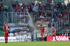 1. Bundesliga - Fußball - Borussia Mönchengladbach - FC Ingolstadt 04 - 2:0 - zweites Gegentor, hinten feern die Borussen und vorne trauern die Ingolstädter, vor dem Ingolstadt Fan Block