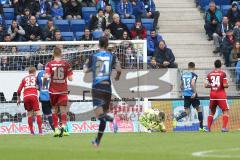 1. Bundesliga - Fußball - TSG 1899 Hoffenheim - FC Ingolstadt 04 - Torwart Martin Hansen (35, FCI) fängt den Ball sicher