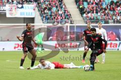 1. Bundesliga - Fußball - RB Leipzig - FC Ingolstadt 04 - Foul Marvin Matip (34, FCI) schimpft zum Schiedsrichter Yussuf Poulsen (9 Leipzig), Almog Cohen (36, FCI)