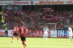 1. Bundesliga - Fußball - SC Freiburg - FC Ingolstadt 04 - mitgereiste Fans, Jubel Fahnen Choreo Kurve