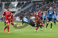 1. Bundesliga - Fußball - TSG 1899 Hoffenheim - FC Ingolstadt 04 - Markus Suttner (29, FCI)  Torchance, Benjamin Hübner (TSG 21) in der Luft Darío Lezcano (11, FCI) Kevin Vogt (TSG 22)