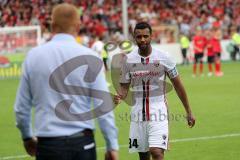 1. Bundesliga - Fußball - SC Freiburg - FC Ingolstadt 04 - Spiel ist aus, 1:1 Endstand, Ingolstadt 17. Platz, Abstieg, hängende Köpfe, Cheftrainer Maik Walpurgis (FCI) und Marvin Matip (34, FCI)